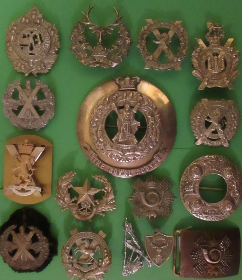 SCOTTISH BADGES AND ITEMS