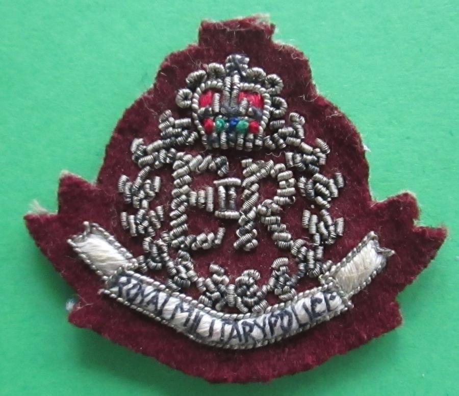 A POST 1953 MILITARY POLICE AIRBORNE FORCES BERET BADGE