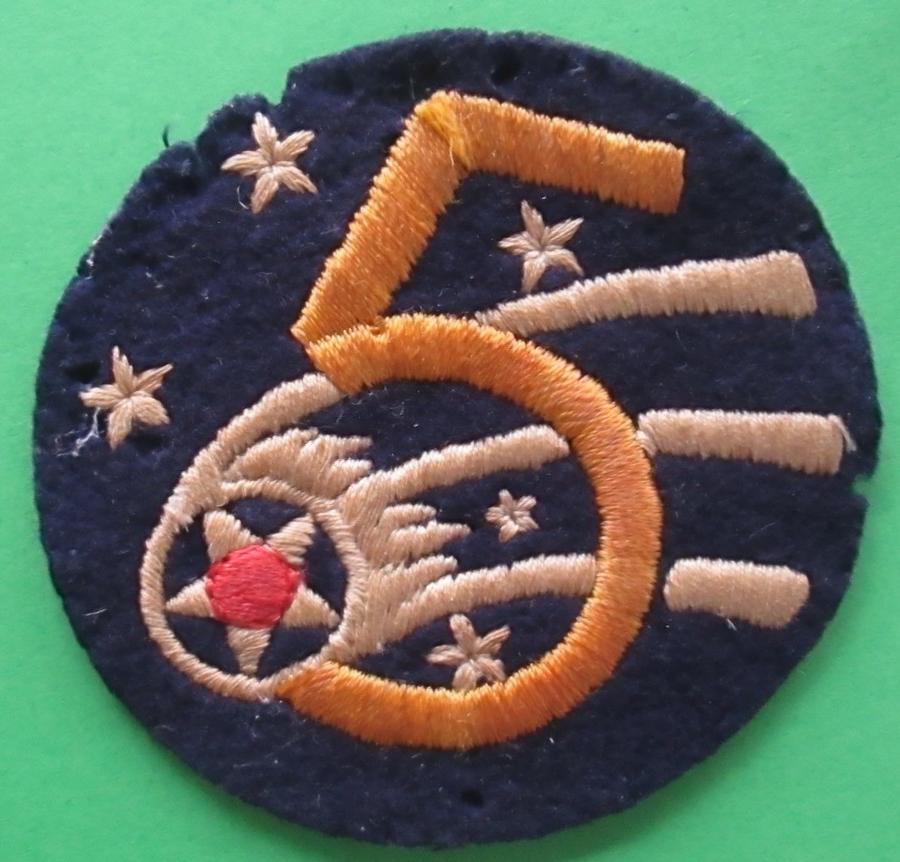 A GOOD WWII 5TH USAAF ARM PATCH ( AUSTRALIAN MADE EXAMPLE )