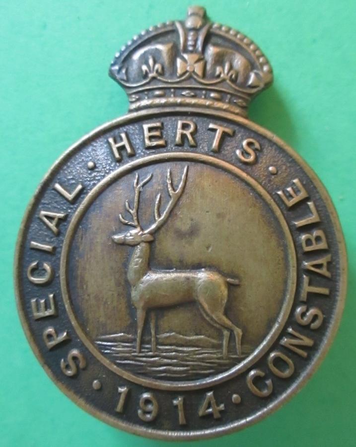 A 1914 HERTFORDSHIRE SPECIAL CONSTABULARY LAPEL BADGE