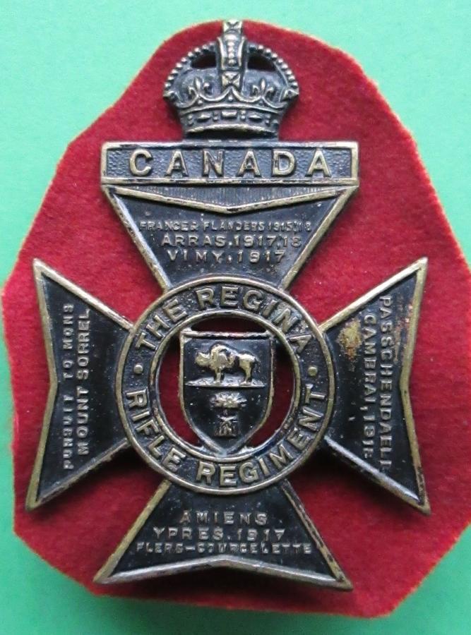THE REGINA RIFLE REGIMENT ( CANADIAN ) CAP BADGE