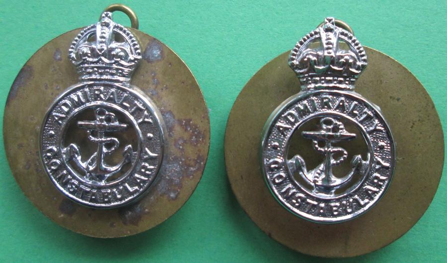 A PAIR OF KINGS CROWN PRE 1952 ADMIRALTY CONSTABULARY COLLAR DOGS