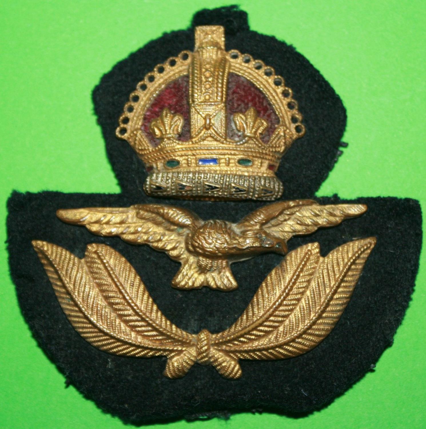 A  WWII RAF ECONOMY OFFICERS CAP BADGE