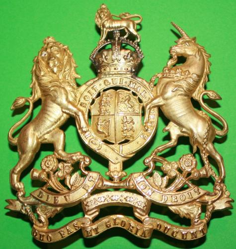 AN OFFICERS GILT POST 1902 ROYAL ENGINEERS HELMET PLATE