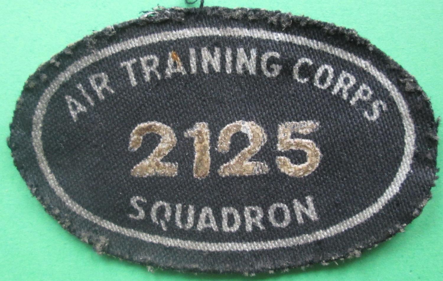 A WWII AIR TRAINING CORPS 2125 SQUADRON OVAL ARM PATCH