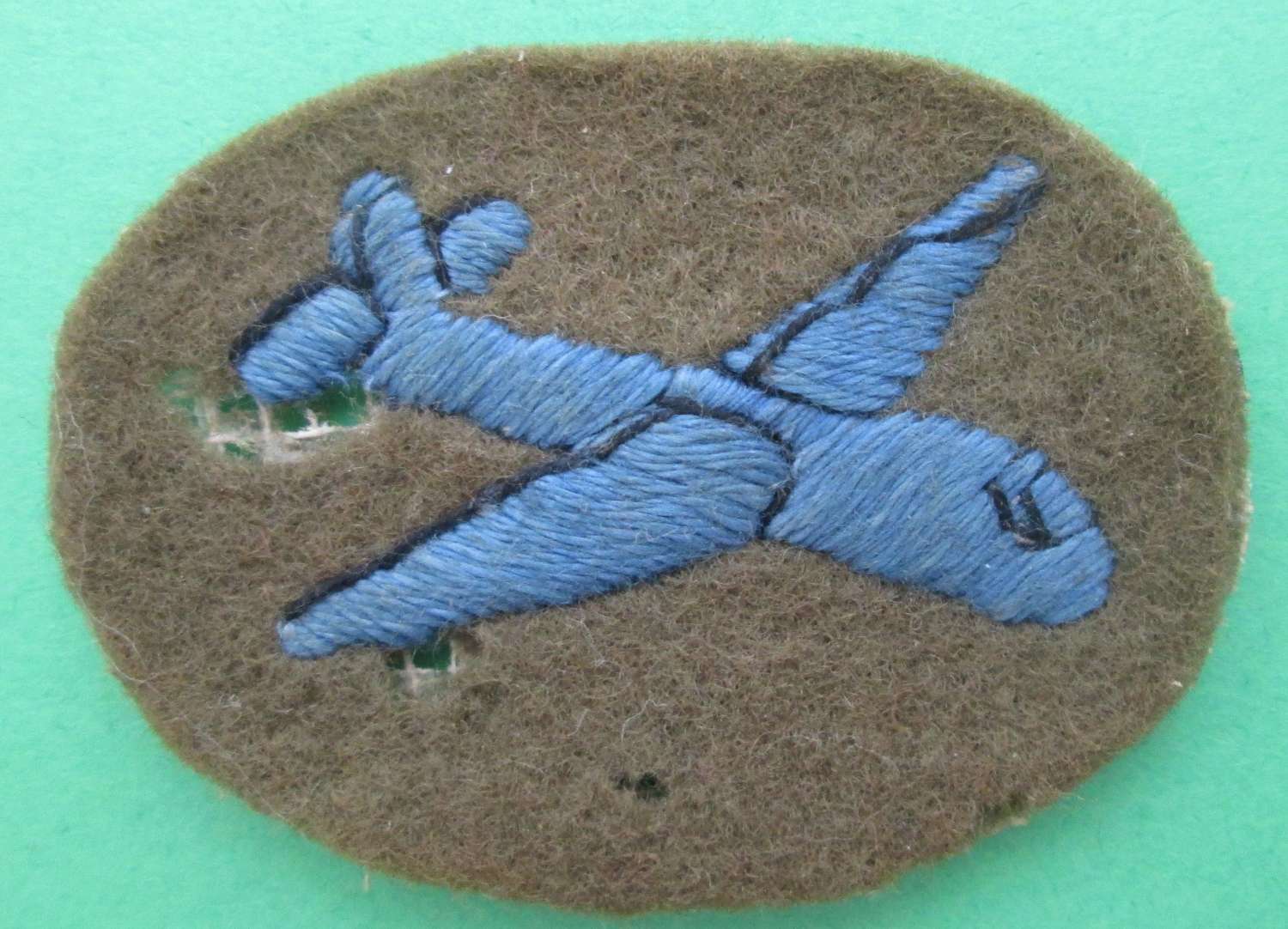 A WWII GLIDER TRAINED TROOPS ARM BADGE