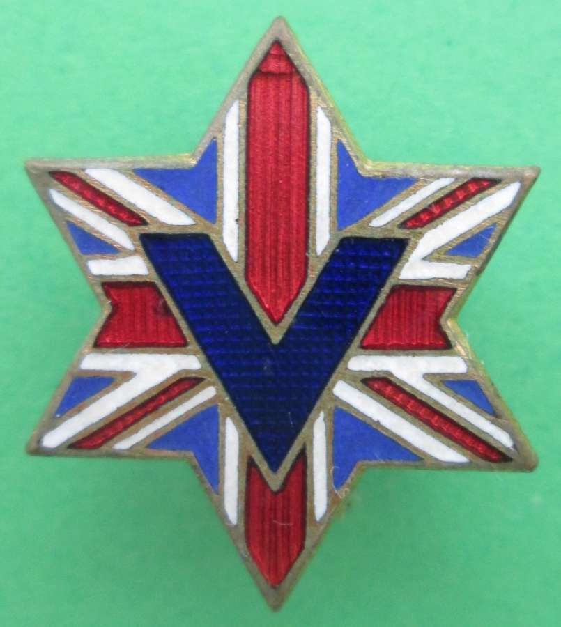 A SCARCE WWII STAR OF DAVID / JEWISH BRITISH FLAG V FOR VICTORY BADGE