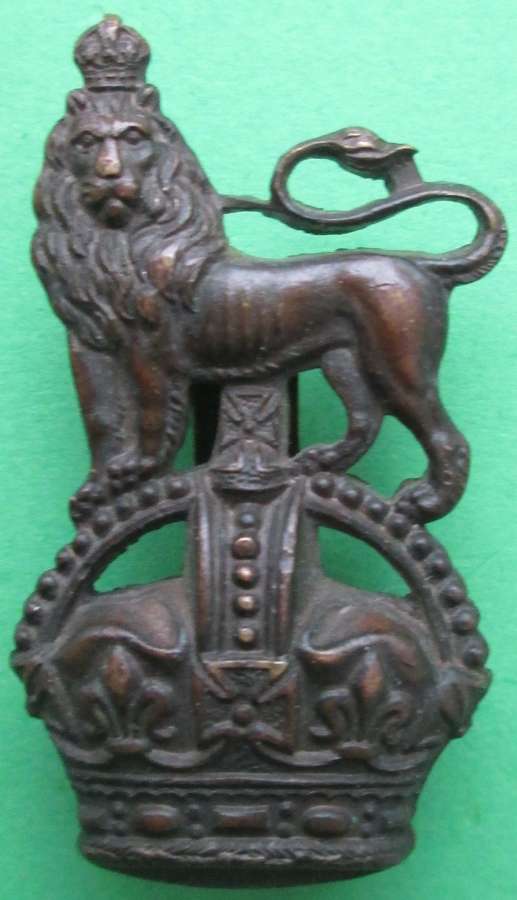 AN OFFICERS BRONZE DEVONSHIRE YEOMANRY CAP BADGE MADE BY JENNINGS & CO