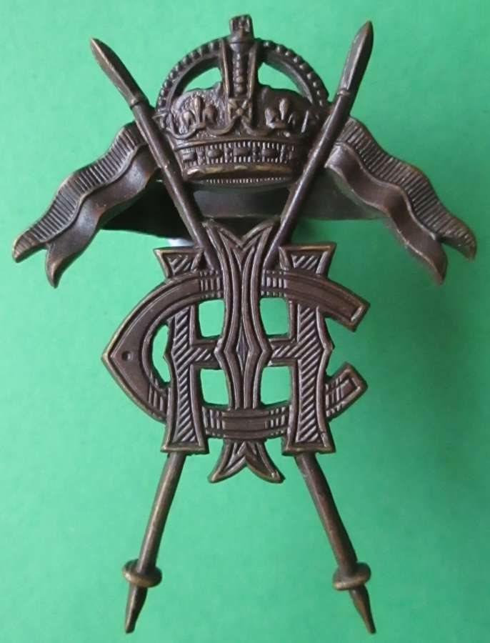 A CENTRAL INDIAN HORSE OFFICERS BRONZE CAP BADGE