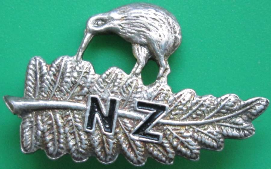 A SMALL SILVER NEW ZEALAND SWEETHEART BROOCH