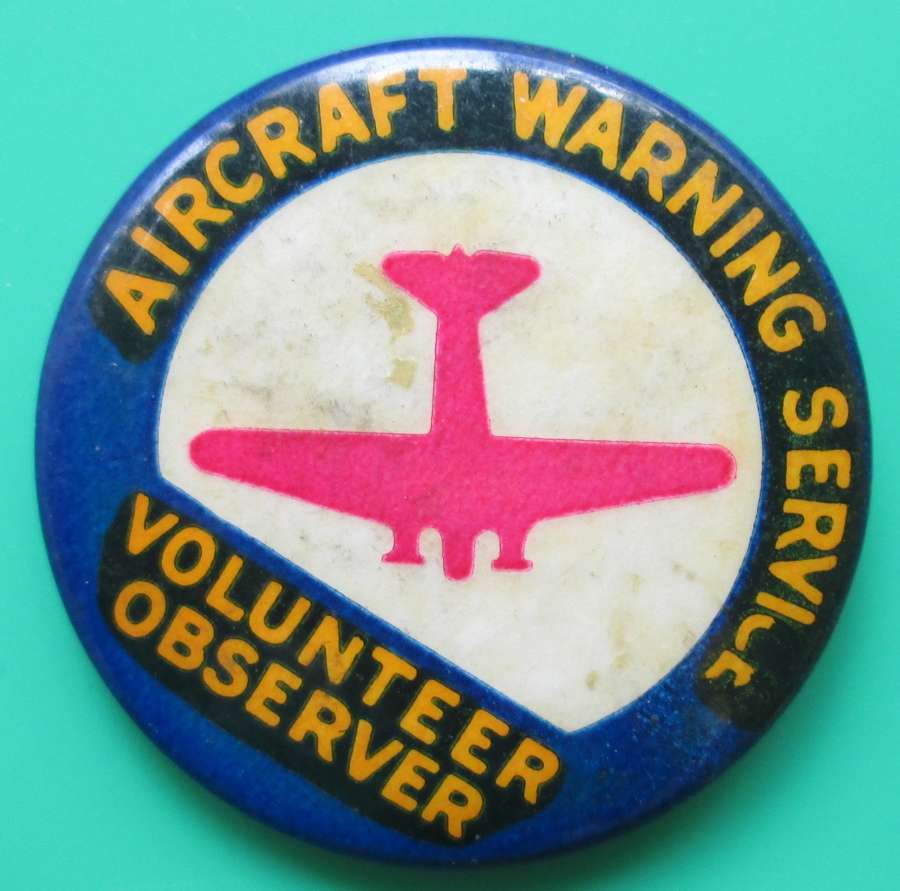 A GOOD WWII AIRCRAFT WARNING SERVICE PIN BADGE 