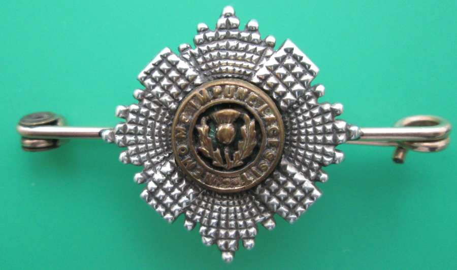 A SCOTS GUARDS SWEETHEART BROOCH