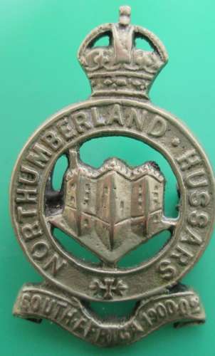 A GOOD NORTHUMBERLAND HUSSARS CAP BADGE