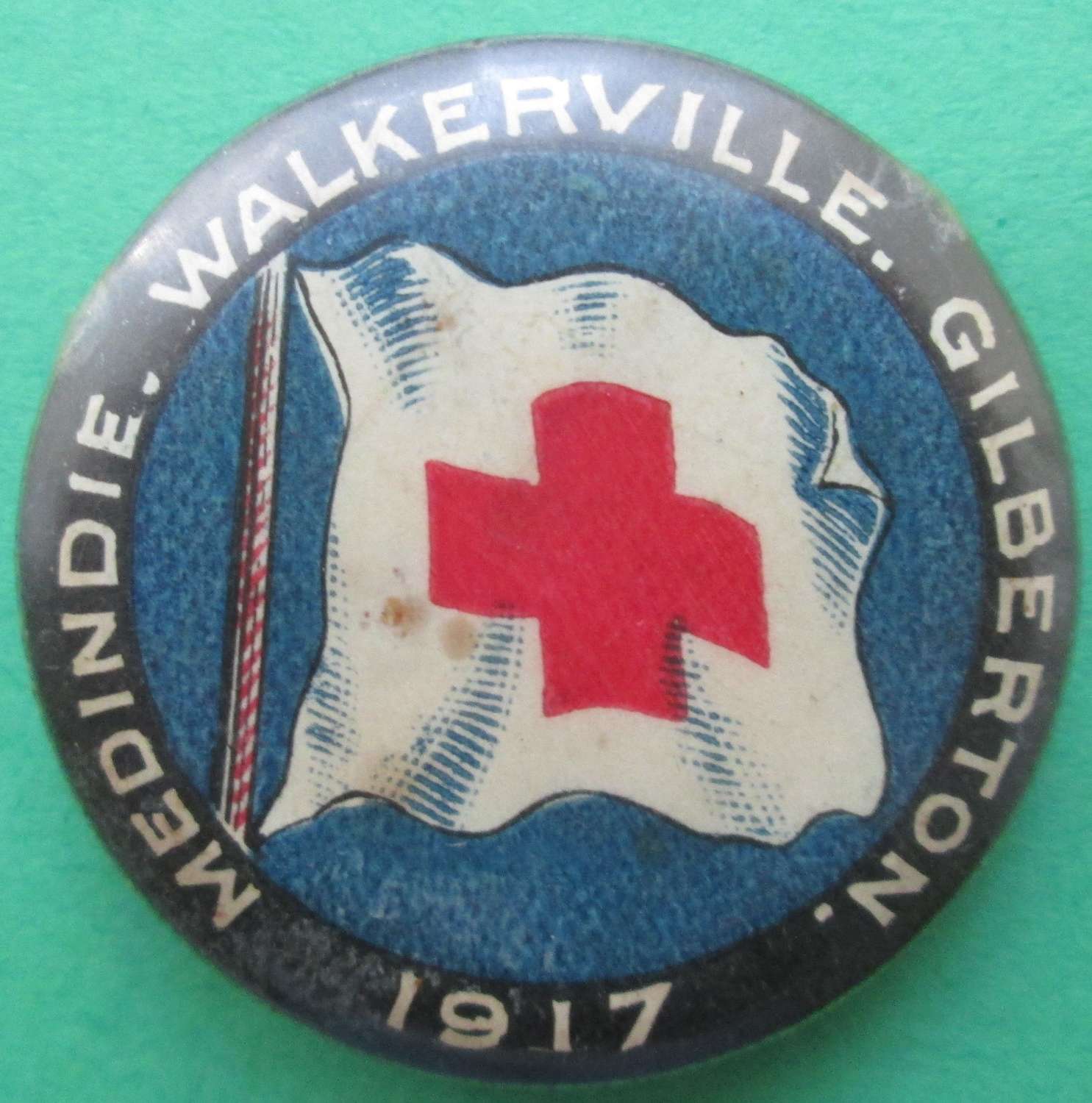 A GOOD EXAMPLE OF THE WWI AUSTRALIAN RED CROSS DAY BADGE