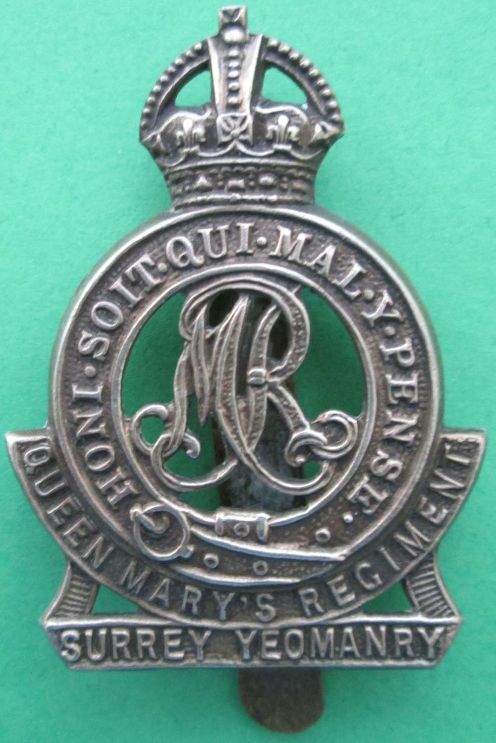 THE QUEEN MARY'S SURREY YEOMANRY (LANCERS) CAP BADGE
