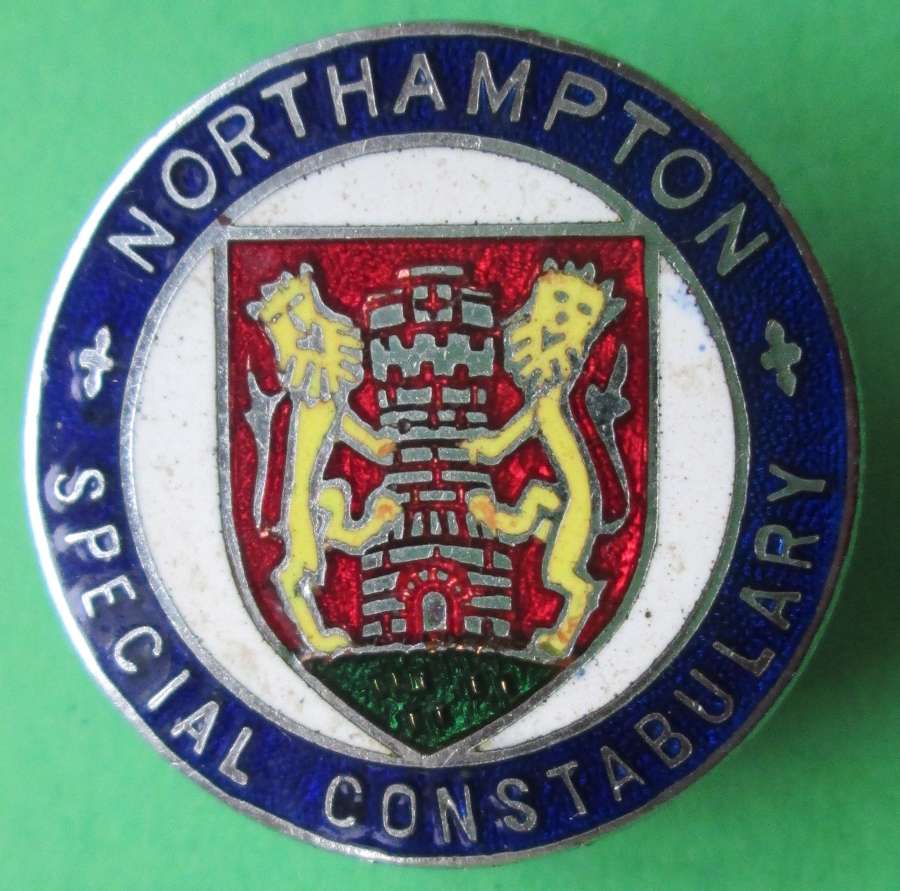 A WWI PERIOD NORTHAMPTON SPECIAL CONSTABULARY LAPEL BADGE