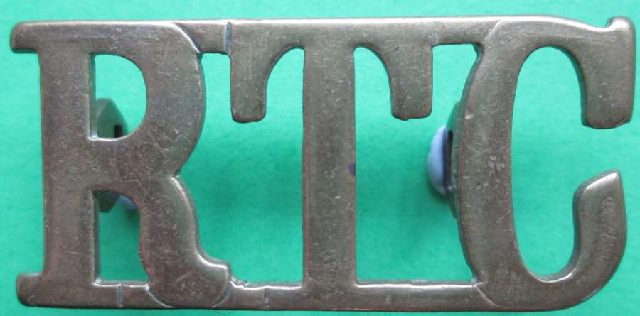 A WWI PERIOD ROYAL TANK CORPS SHOULDER TITLE