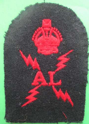 ROYAL NAVAL ELECTRICAL (AIR) BRANCH BADGE