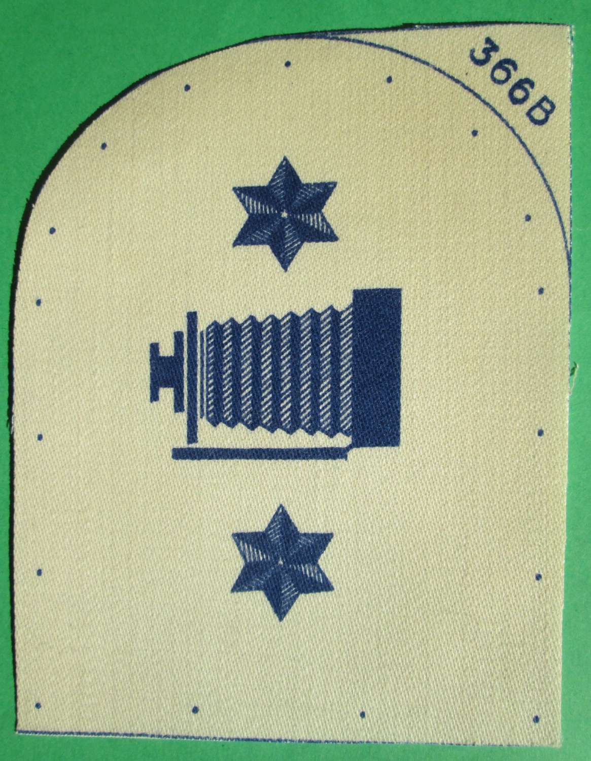 A WWII NAVAL PHOTOGRAPHERS 2ND CLASS TRADE BADGE