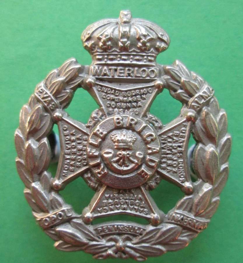 A VICTORIAN RIFLE BRIGADE OTHER RANKS WHITE METAL GLENGARRY BADGE