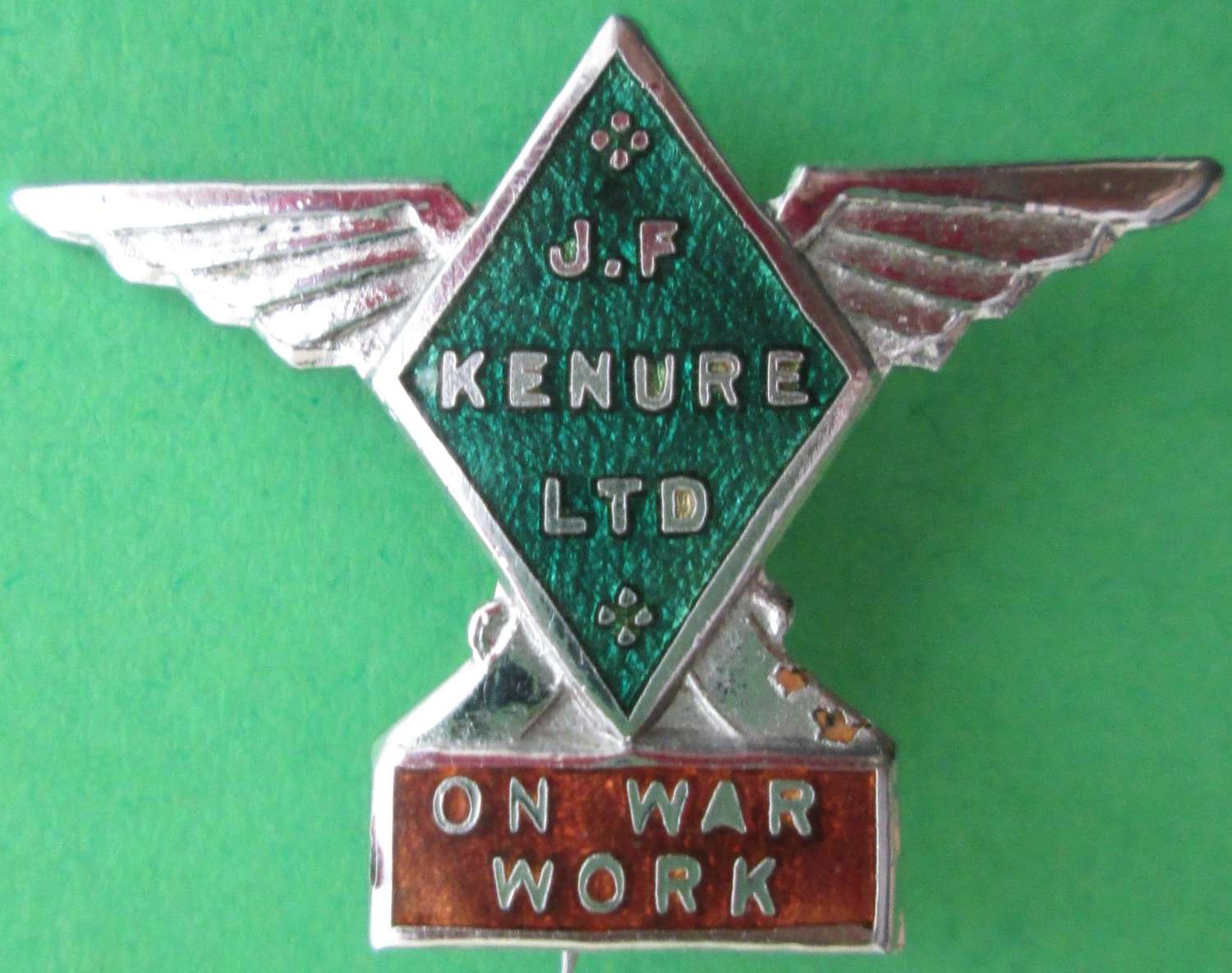 AN ON WAR SERVICE WORKERS PIN BADGE