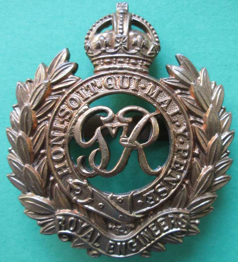 A GOOD WWII PERIOD OFFICER ROYAL ENGINEERS CAP BADGE