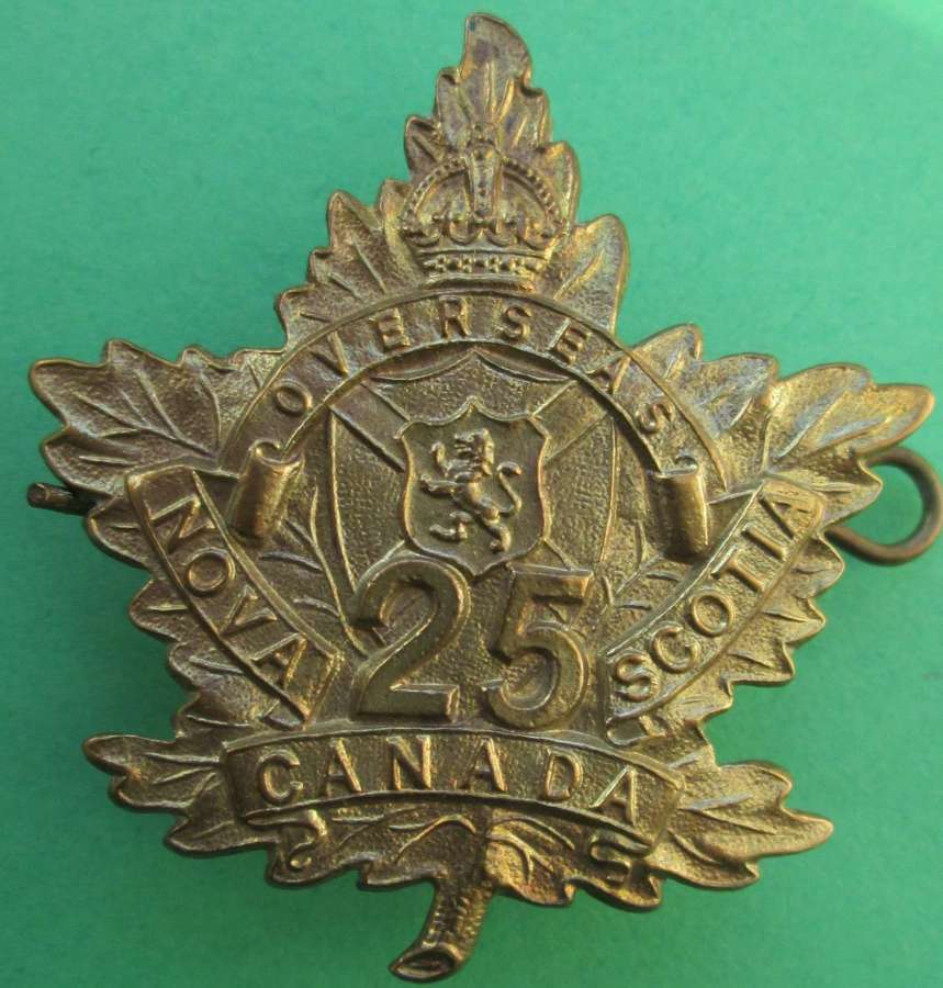 A WWI PERIOD CANADIAN 25TH INFANTRY BATTALION BADGE