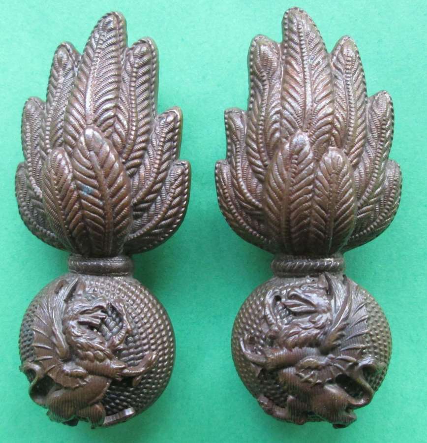 A PAIR OF ROYAL WELSH FUSILIERS OFFICER'S COLLAR DOGS
