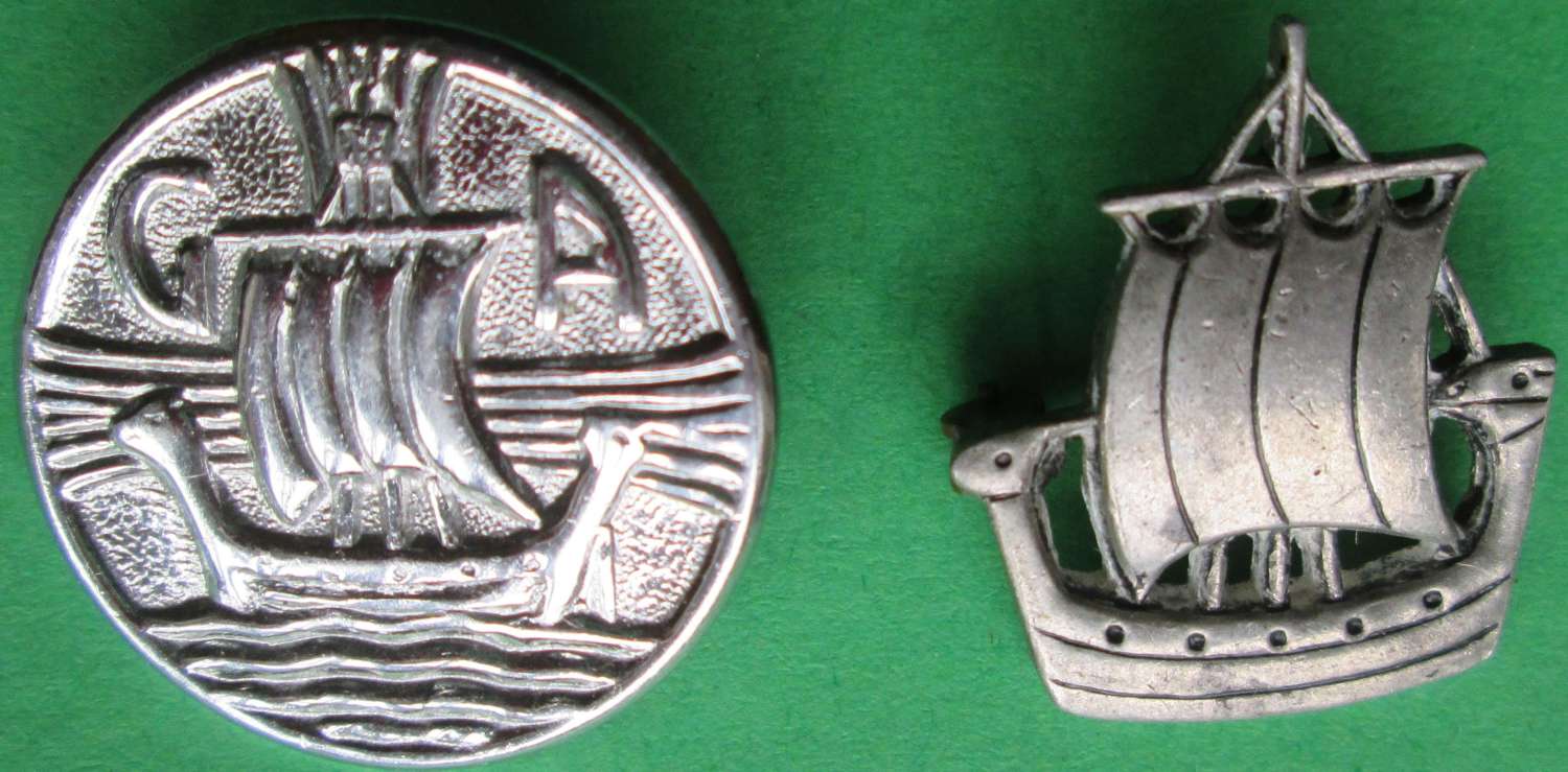 A PAIR OF SCOTTISH GIRLS ASSOCIATION BROOCHES