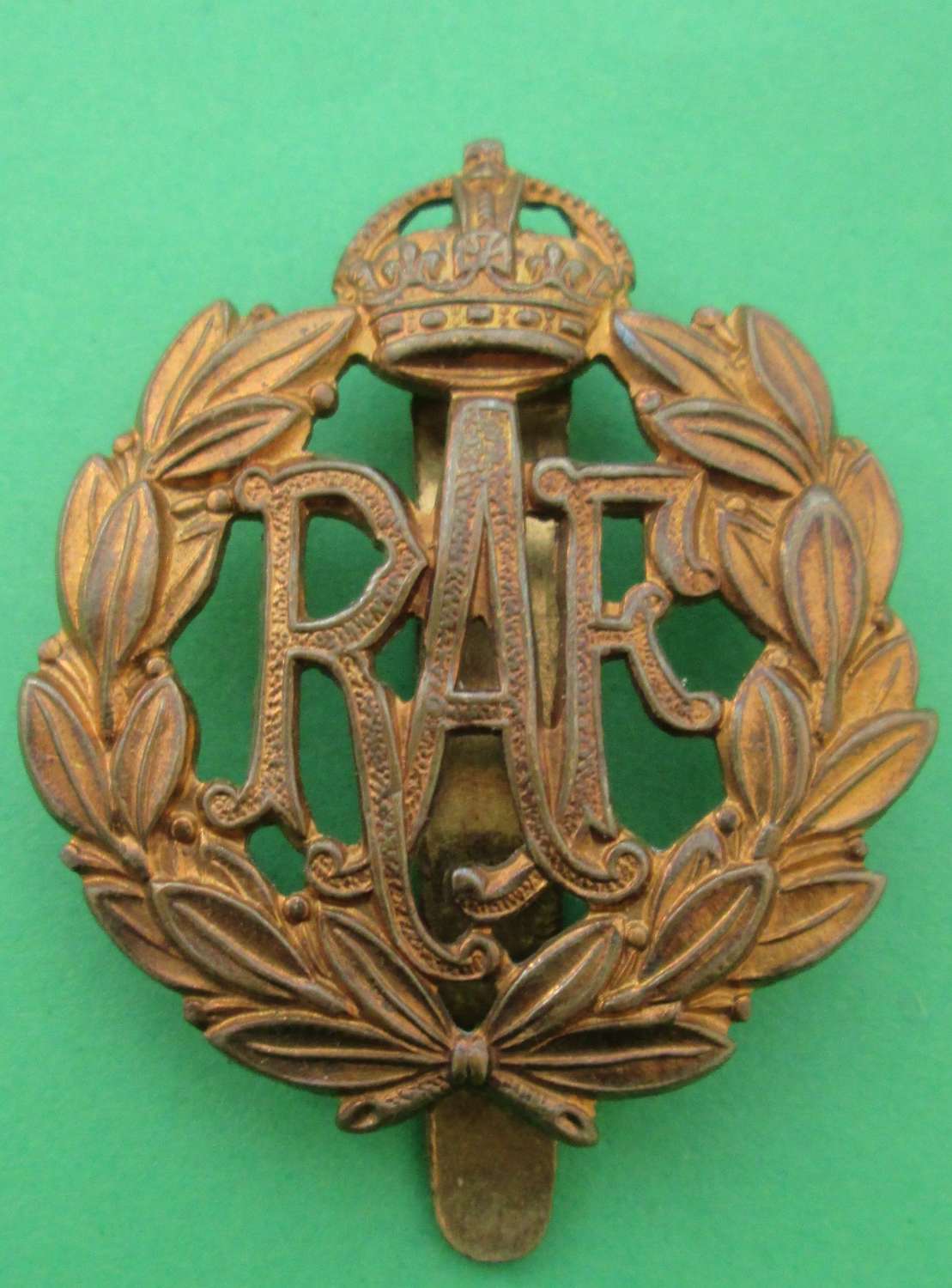 RAF CAP BADGE
