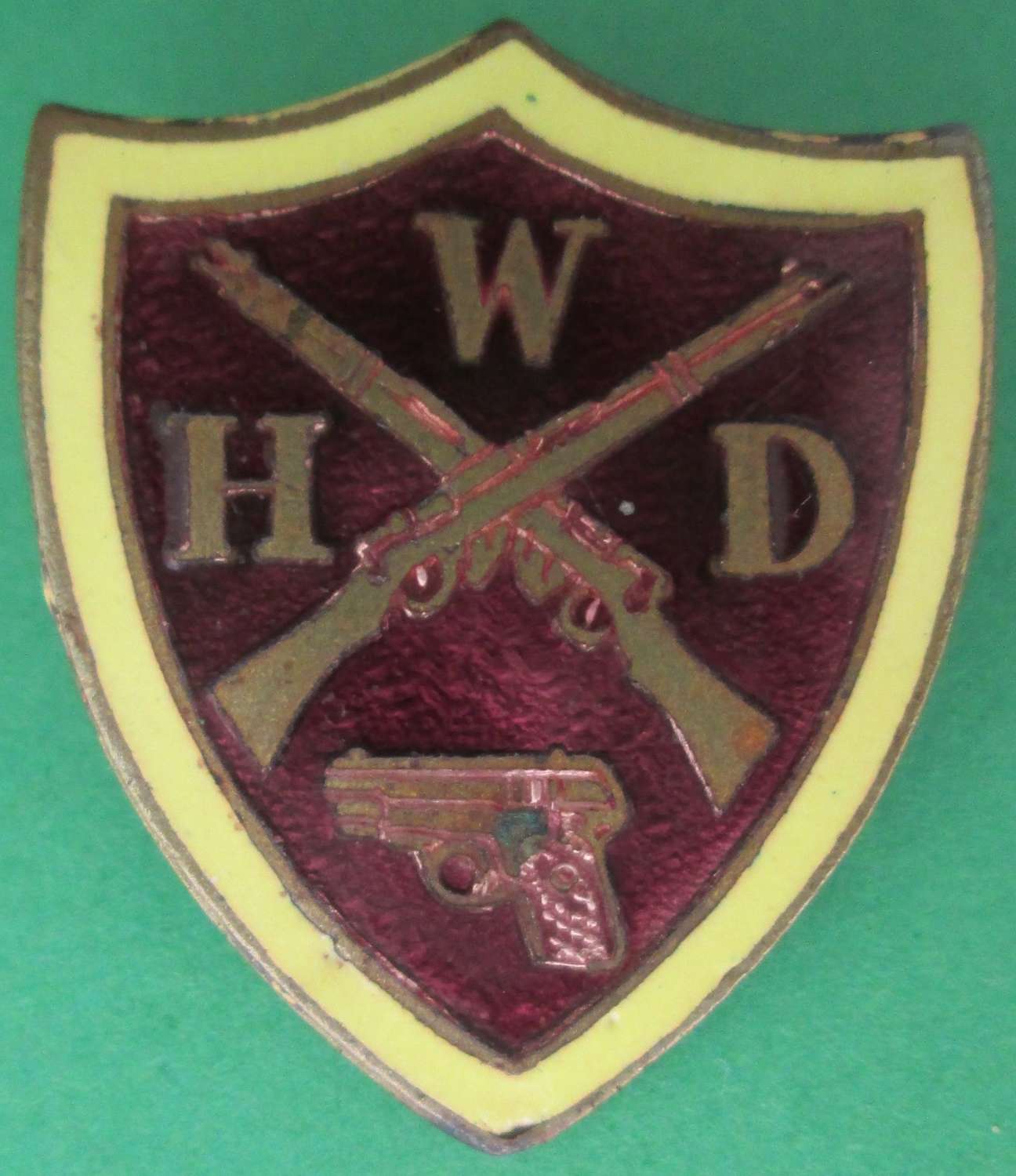 WOMEN'S HOME DEFENCE HOME GUARD SHIELD BADGE