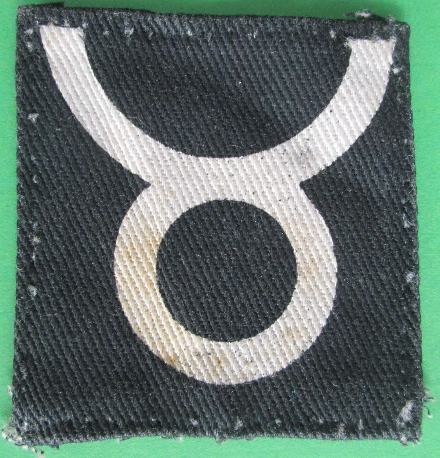 2ND ARMY GROUP ROYAL ARTILLARY FORMATION SIGN