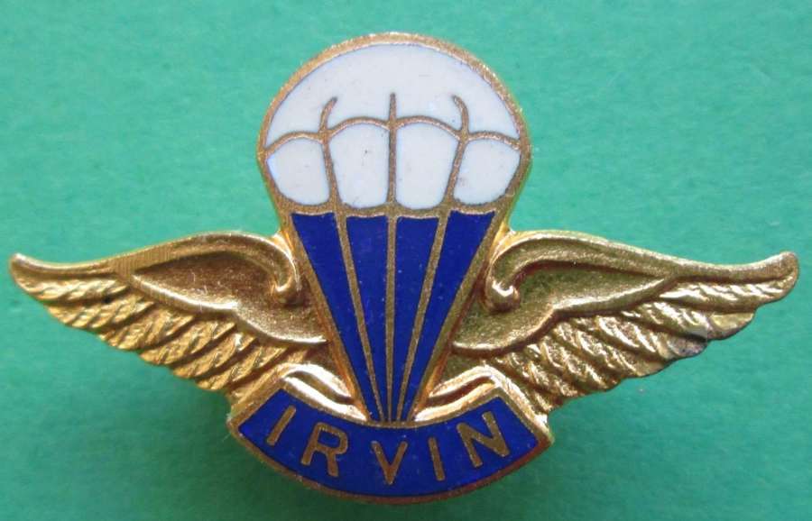WWII IRVIN COMPANY PIN BADGE