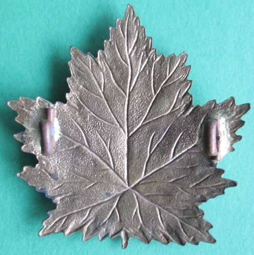 CANADIAN EXPEDITIONARY FORCE 4th INFANTRY BATTALION BADGE