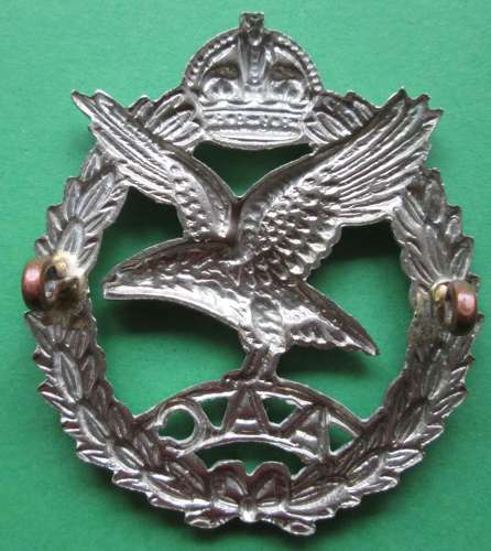 WWII PERIOD ARMY AIR CORPS CAP BADGE
