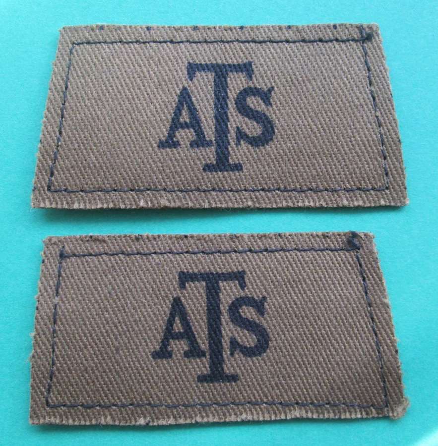 A PAIR OF PRINTED ATS SLIP ON SHOULDER TITLES