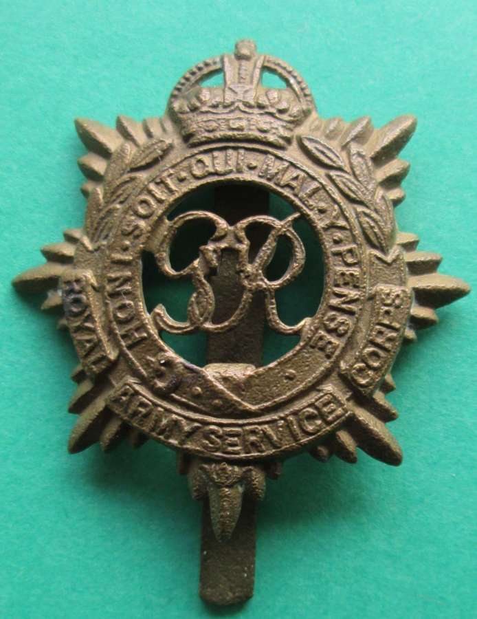 WWII PERIOD ROYAL ARMY SERVICE CORPS CAP BADGE