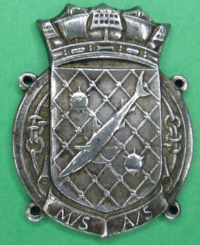 A WWII PERIOD ROYAL NAVAL PATROL SERVICE MINESWEEPER BADGE