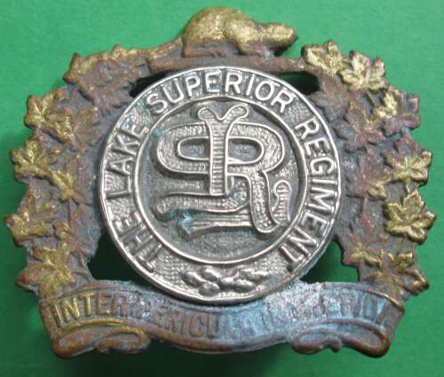 WWII period The Lake Superior Regiment Canada cap badge