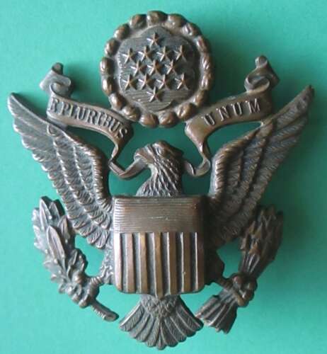 An officers WWII period United States Army Air Forces cap badge